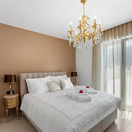 Luxury Anton By Kompas * Galižana