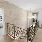 Luxury Anton By Kompas Galižana