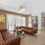 Luxury Anton By Kompas * Galižana