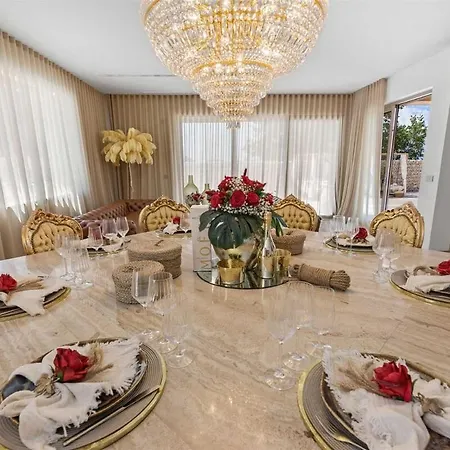 Luxury Anton By Kompas